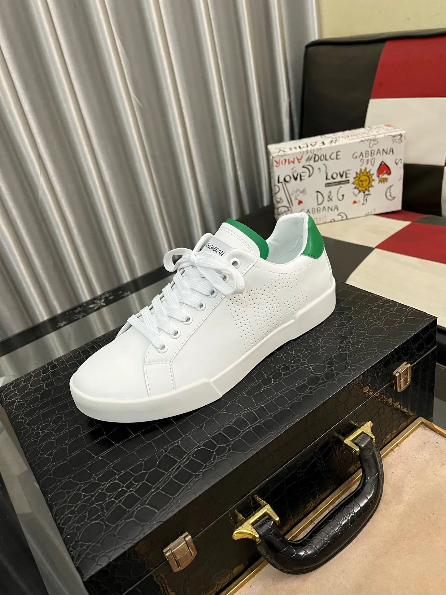 Men's shoes 💰420⌚️⌚️【DG～】Men's casual shoes 2024z cabinet sales simultaneously 🔶Size: 38-44#️⃣ 🔷🔜The upper is made of multi-material splicing➕Genuine leather lining, comfortable and breathable, sole: original comfortable and wear-resistant outsole, ⚠️Photographed in real life🎬The real thing is better📢📢📢5️⃣colors available